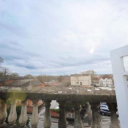 4 Bed Loft Apartment Overlooking Historic Town Trowbridge Zewnętrze zdjęcie