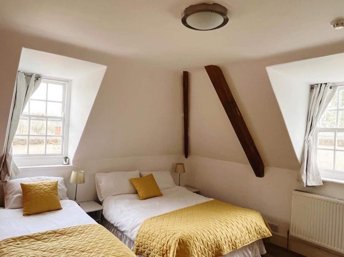 4 Bed Loft Apartment Overlooking Historic Town Trowbridge Zewnętrze zdjęcie