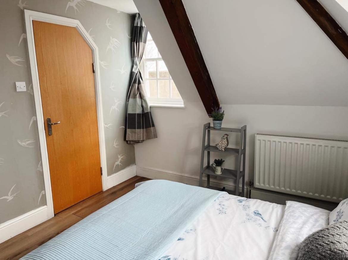 4 Bed Loft Apartment Overlooking Historic Town Trowbridge Zewnętrze zdjęcie