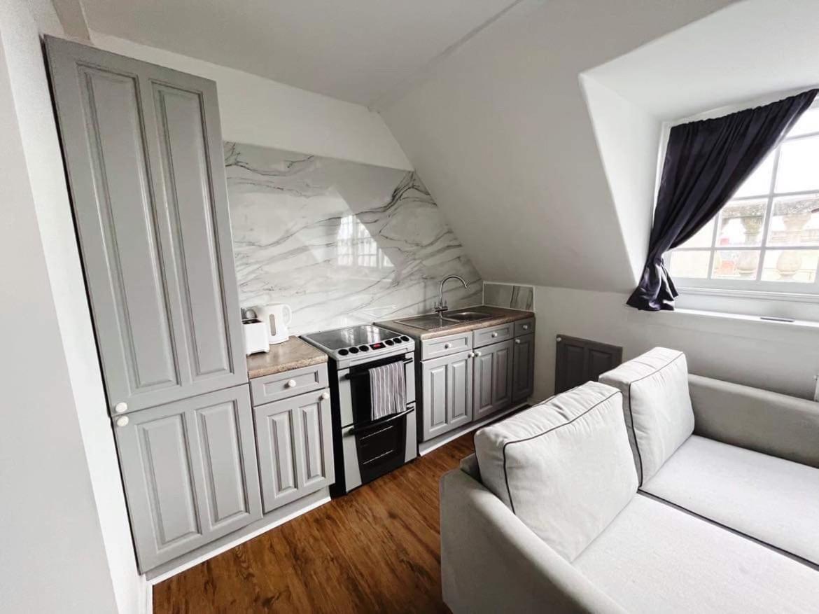 4 Bed Loft Apartment Overlooking Historic Town Trowbridge Zewnętrze zdjęcie