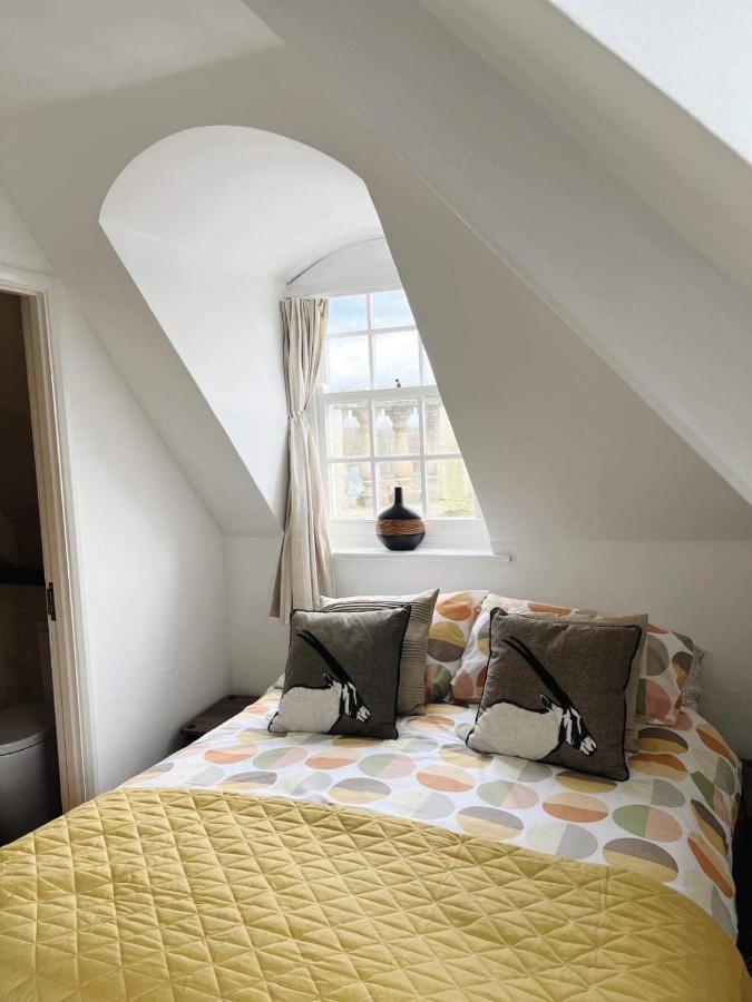 4 Bed Loft Apartment Overlooking Historic Town Trowbridge Zewnętrze zdjęcie